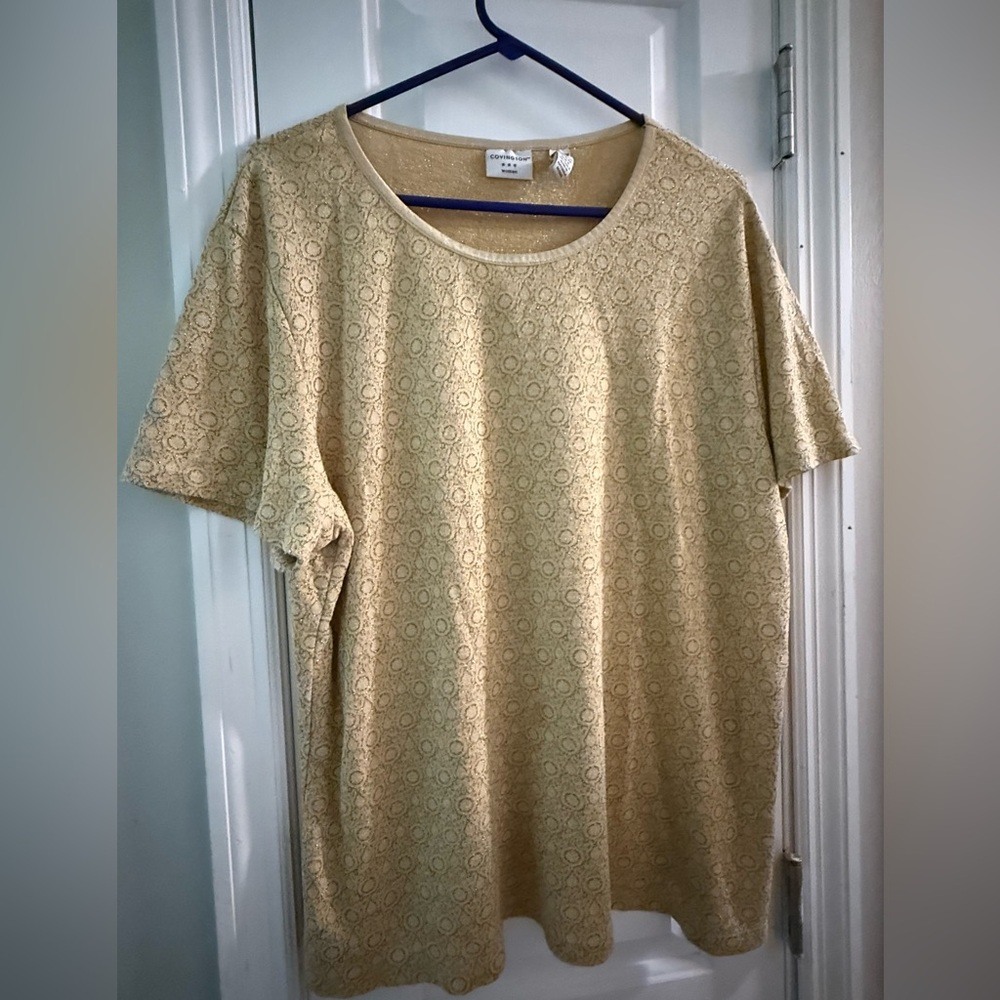 Women’s plus size 20/22W Covington Gold Boxy Short Sleeve Tee